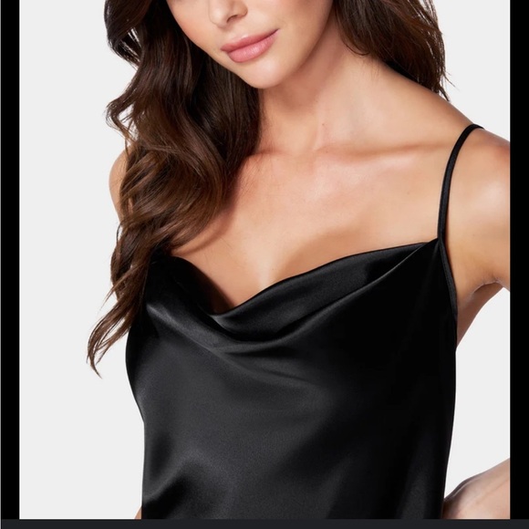 Wilfred Black Fitted Camisole with Spaghetti Straps and scoop neck xs - Picture 10 of 11